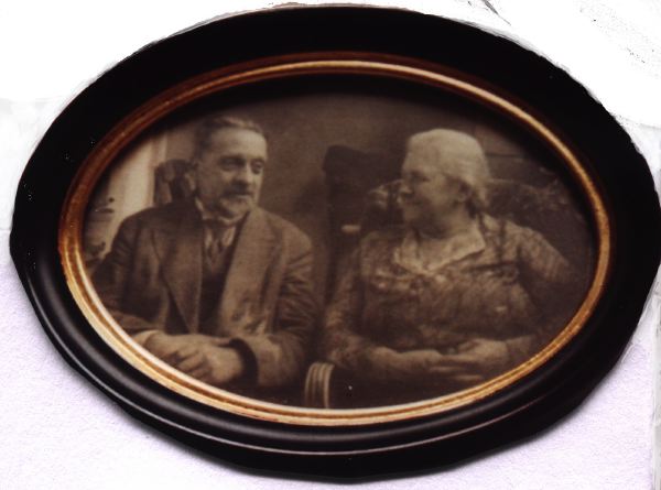 JuliusvWrochem_1870&MagereteDross_1874